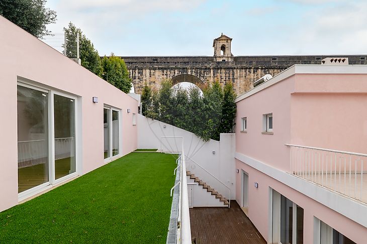 Moradia T4 em Lisboa com 1 lugar de garagem